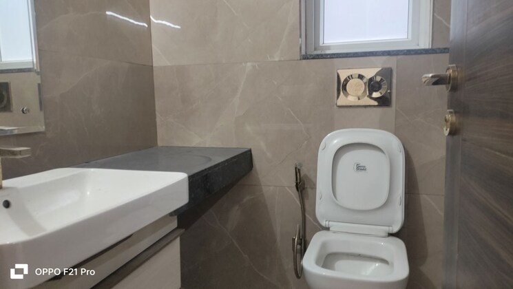 Bathroom, pyramid-altia 3 Bedroom 675 Sq.Ft. Apartment In Sector 70 Gurgaon 9797769