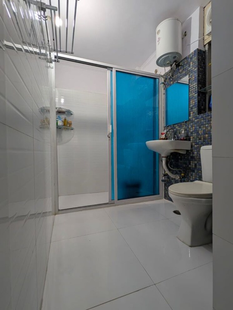Bathroom, sector 18a dwarka 3 Bedroom 1400 Sq.Ft. Apartment In Sector 18a Dwarka Delhi 9797807