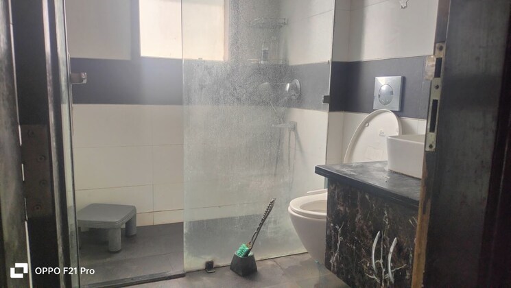 Bathroom, unitech-south-city-ii 2 Bedroom 1050 Sq.Ft. Builder Floor In Sector 50 Gurgaon 9797809