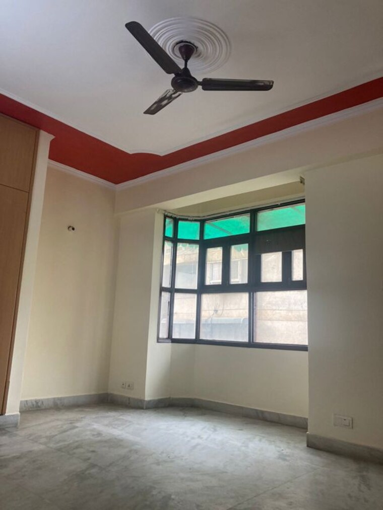 Room, sector 19 dwarka 3 Bedroom 1500 Sq.Ft. Apartment In Sector 19 Dwarka Delhi 9797810