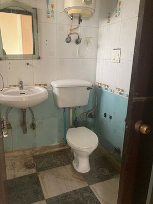 Bathroom in 3 BHK Apartment at Sector 19 Dwarka – for Rent