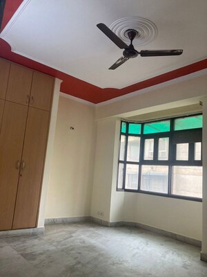 Room in 3 BHK Apartment at Sector 19 Dwarka – for Rent