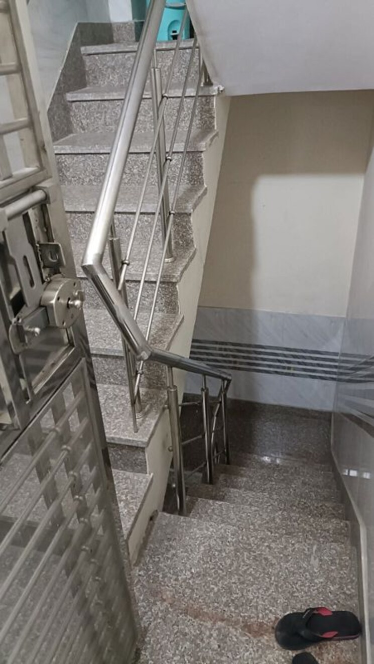 Balcony, nirman vihar 2 Bedroom 700 Sq.Ft. Builder Floor In Nirman Vihar Delhi 9797867