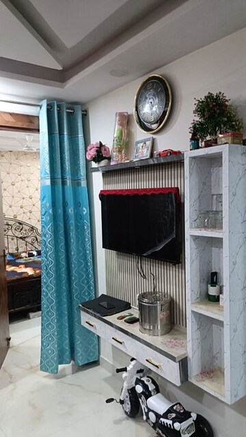 Living Room in 2 BHK Builder Floor at Nirman Vihar – for Rent