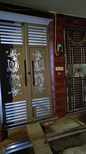 2 BHK Builder Floor – Exterior View View at Nirman Vihar - for Rent