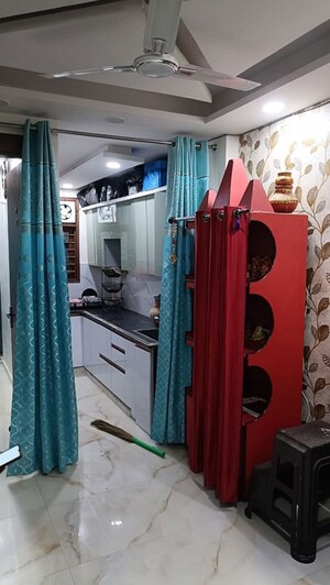 Building Lobby in 2 BHK Builder Floor at Nirman Vihar – for Rent