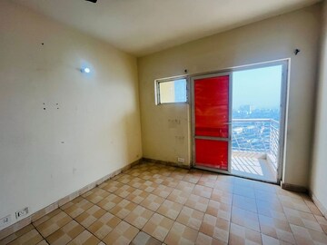 Bedroom in 2 BHK Apartment at BPTP Princess Park, Sector 86 – for Rent