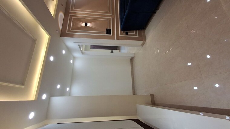 Room, sector 85 3 Bedroom 250 Sq.Yd. Builder Floor In Sector 85 Faridabad 9798044