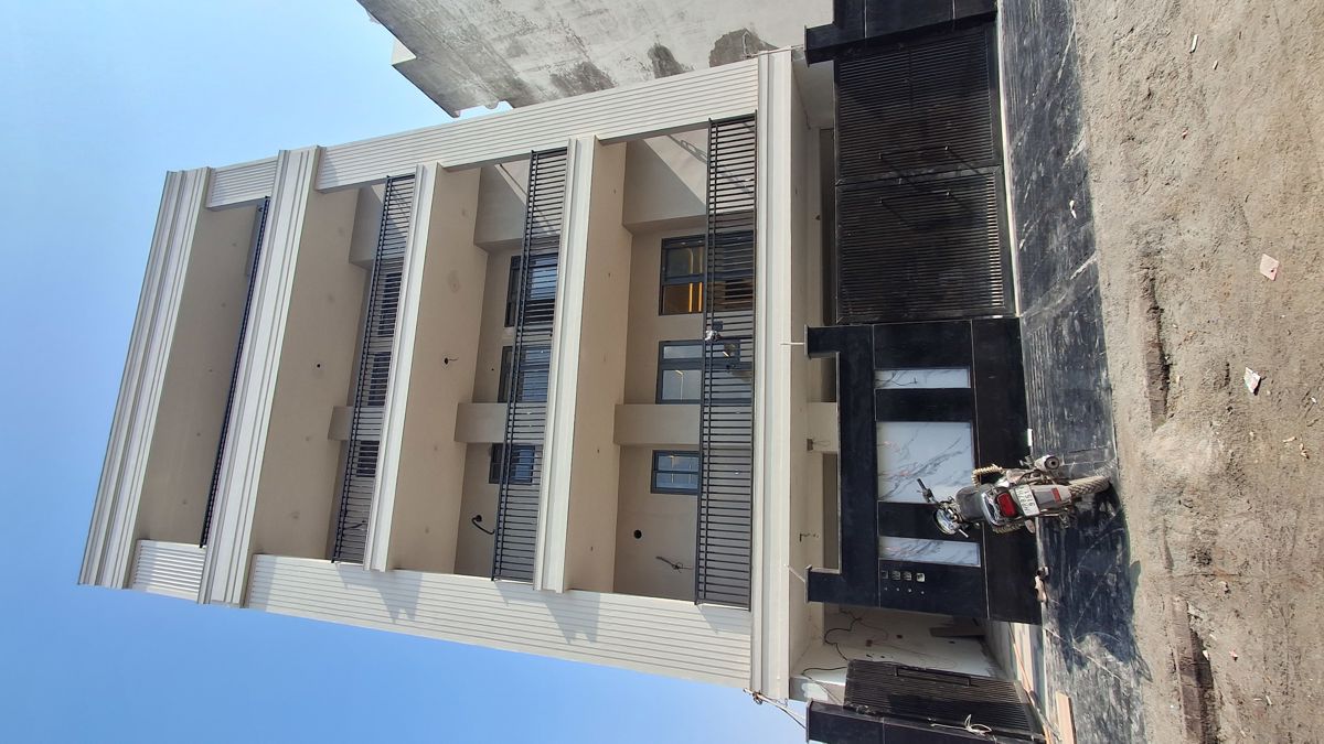 3 BHK + Pooja Room,Study Room Builder Floor For Sale in Sector 85