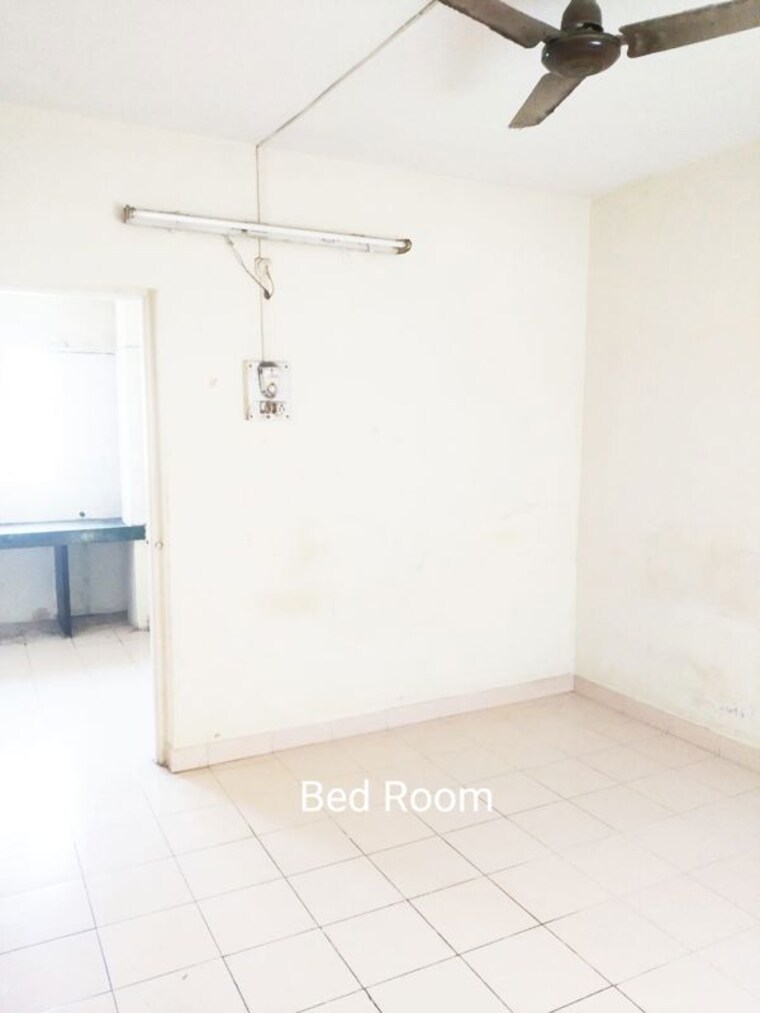 Room, happy colony 1 Bedroom 525 Sq.Ft. Apartment In Happy Colony Pune 9797976