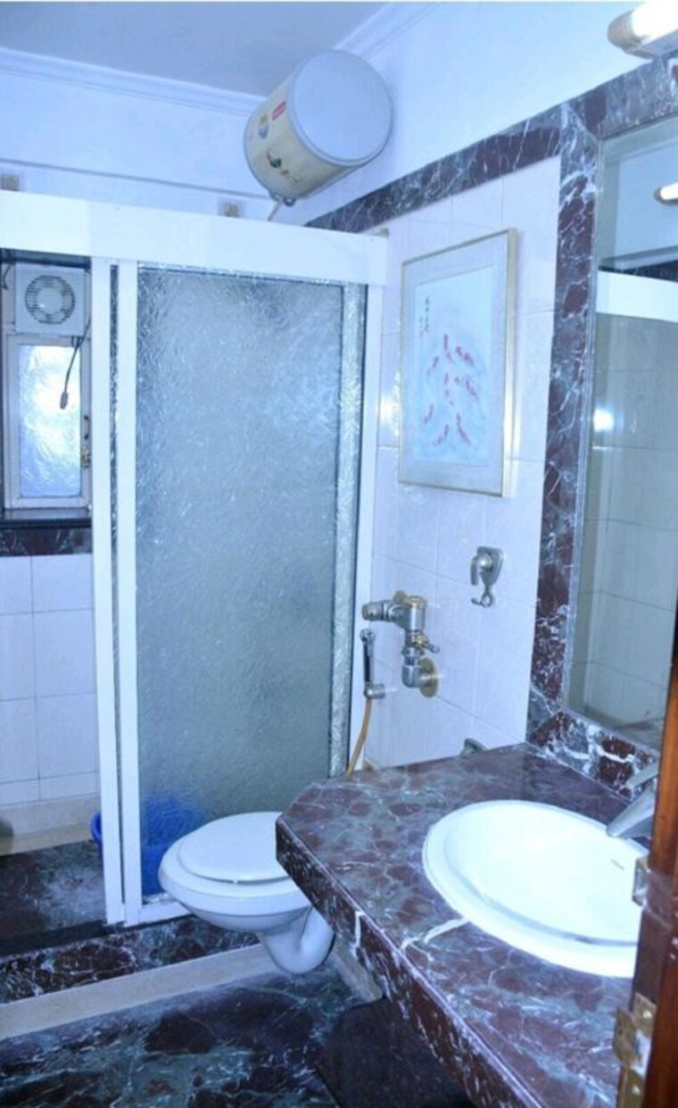 Bathroom, bandra west 3 Bedroom 1100 Sq.Ft. Apartment In Bandra West Mumbai 9797973