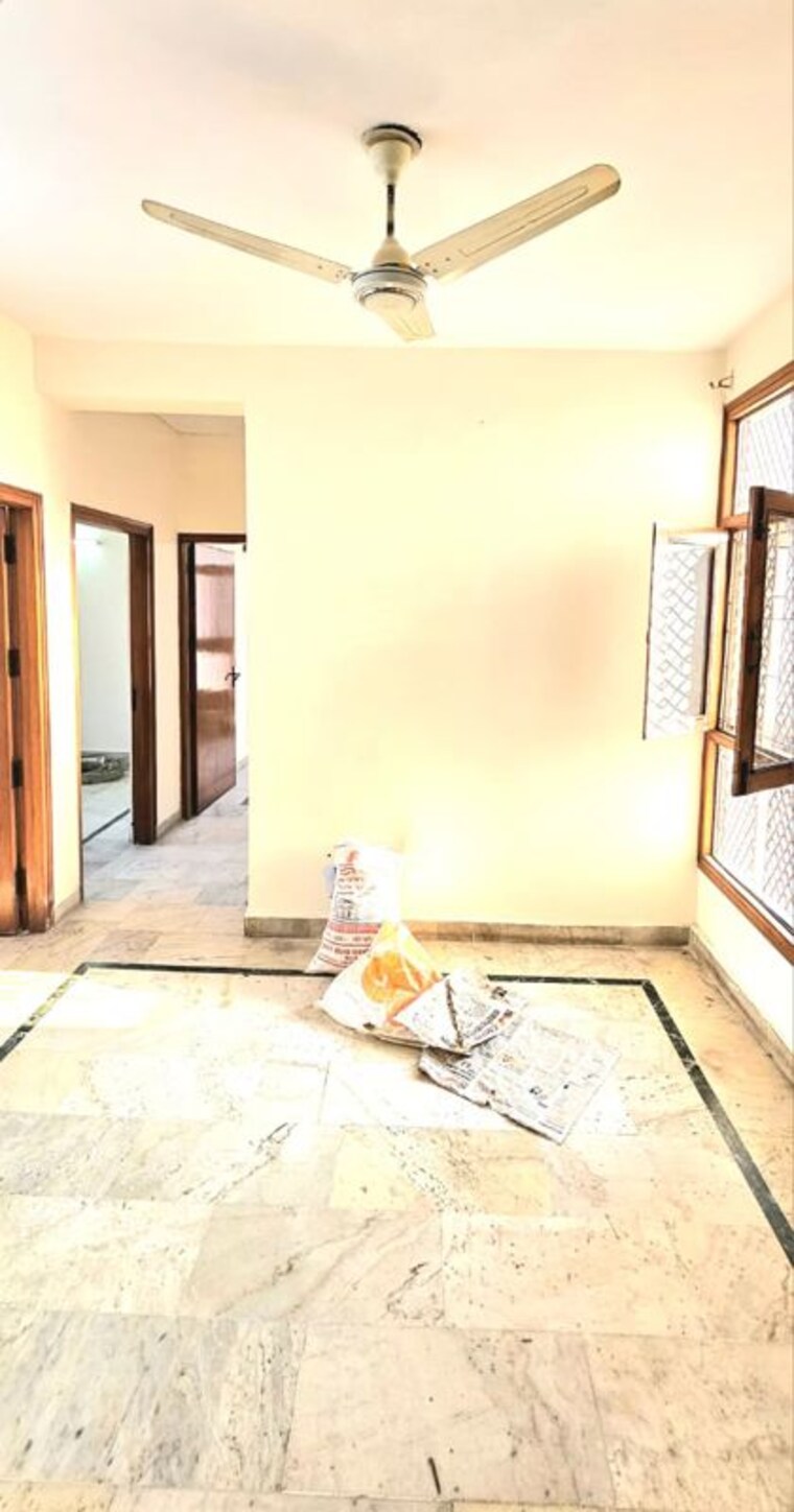 Living Room, sector 10 dwarka 3 Bedroom 1400 Sq.Ft. Apartment In Sector 10 Dwarka Delhi 9797895