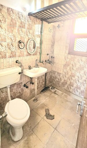 Bathroom in 3 BHK Apartment at Sector 10 Dwarka – for Rent