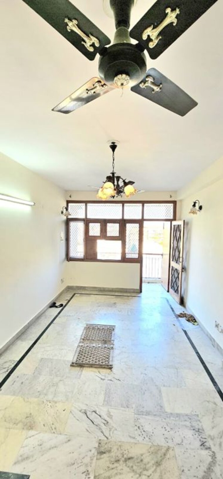 Living Room, sector 10 dwarka 3 Bedroom 1400 Sq.Ft. Apartment In Sector 10 Dwarka Delhi 9797895