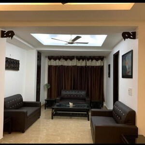 Living Room in 4 BHK Apartment at Rohini – for Rent