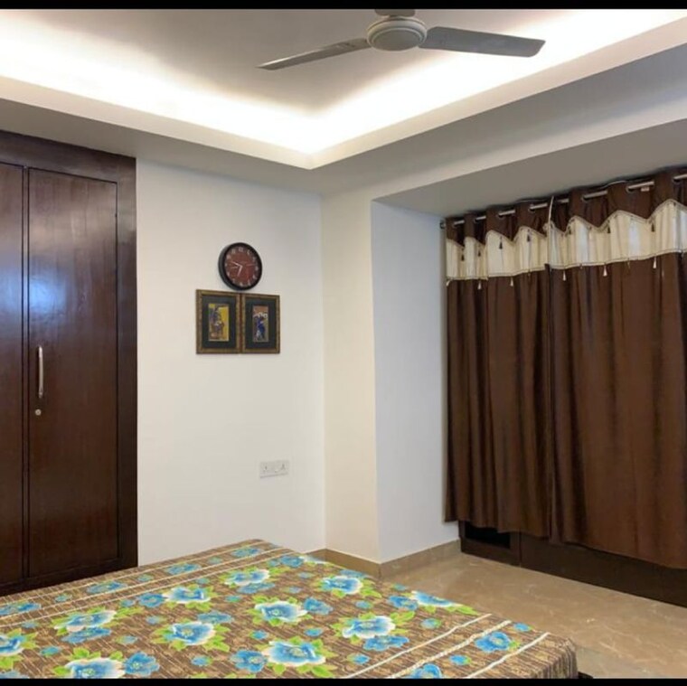 Bedroom, rohini 4 Bedroom 2200 Sq.Ft. Apartment In Rohini Delhi 9798277