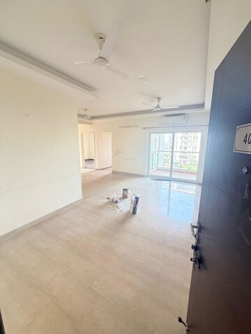 Room in 2.5 BHK Apartment at Shree Vardhman Victoria, Sector 70 – for Rent