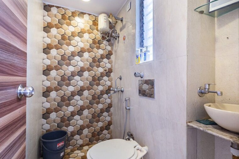 Bathroom, khar west 3 Bedroom 1100 Sq.Ft. Apartment In Khar West Mumbai 9798109