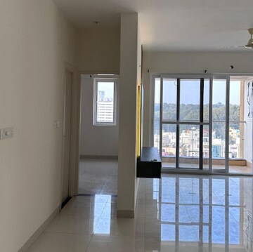 Room in 2 BHK Apartment at Salarpuria Sattva Exotic, Bagalur rd – for Rent