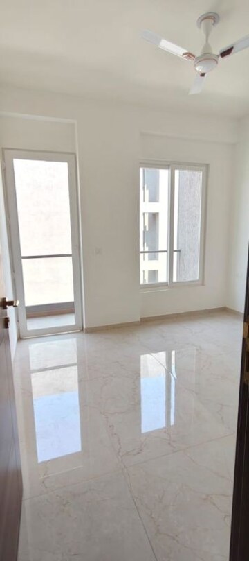 2.5 BHK Apartment For Rent in Smart World Orchard, Sector 61