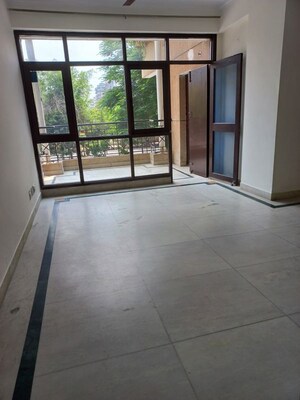 Room in 3 BHK Apartment at Sector 18 Dwarka – for Rent