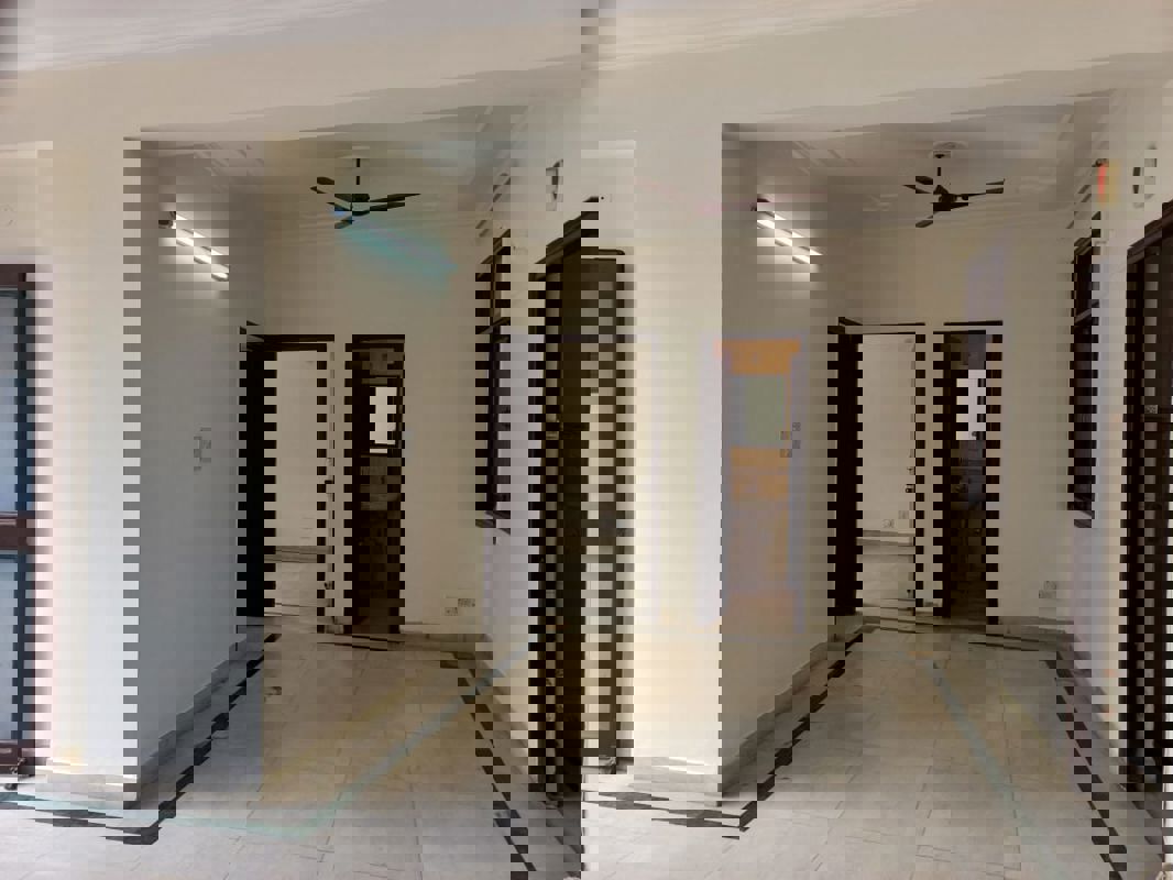 3 BHK + Servant Room Apartment For Rent in Sector 18 Dwarka