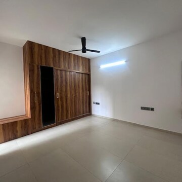 Room in 3 BHK Apartment at Casagrand Boulevard, Chikkagubbi Village – for Rent