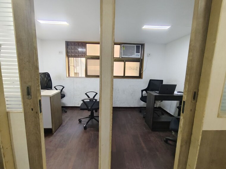 Team Area, kemp-plaza Commercial Office Space 380 Sq.Ft. In Malad West Mumbai 9798567