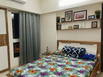 Bedroom in 2 BHK Apartment at Lodha Amara, Kolshet Road – for Rent