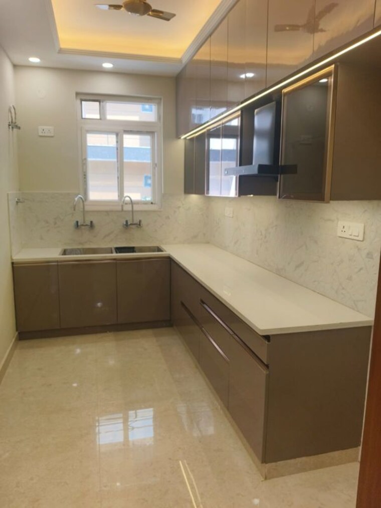 Kitchen, bptp-district 3 Bedroom 145 Sq.Yd. Builder Floor In Sector 81 Faridabad 9798579