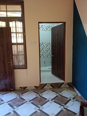 Room in 2 BHK Independent House at Rajajipuram – for Sale