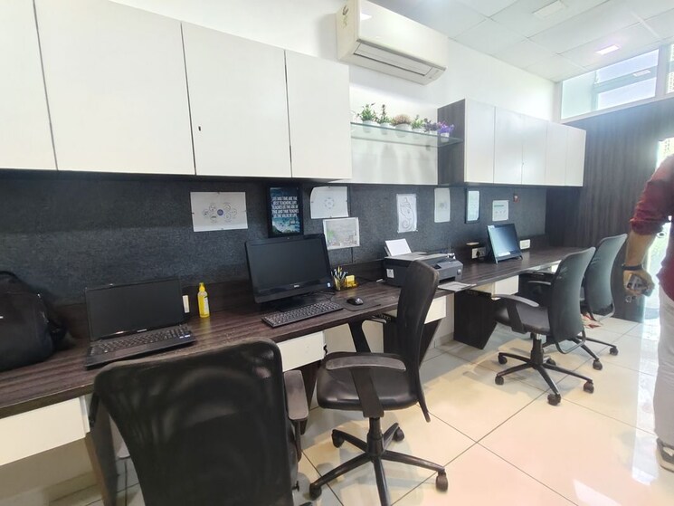 Team Area, jpv-synergy-court Commercial Office Space 337 Sq.Ft. In Malad West Mumbai 9798721