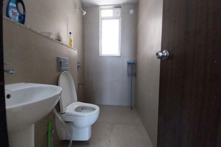 Bathroom, runwal-forests 3 Bedroom 983 Sq.Ft. Apartment In Kanjurmarg West Mumbai 9798617