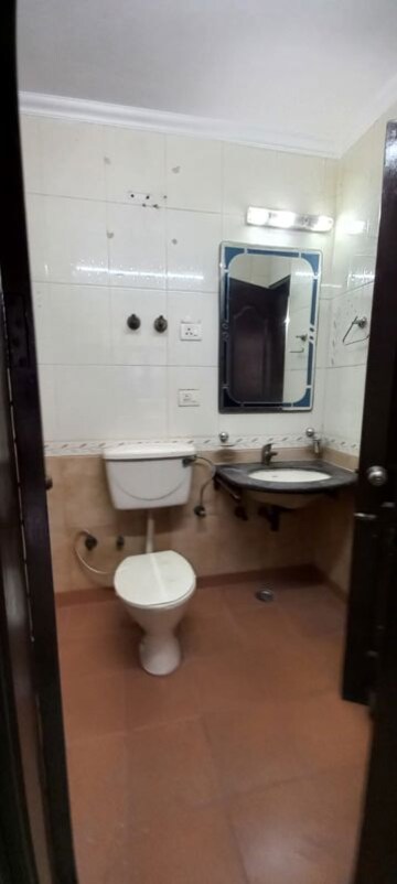 Bathroom in 3 BHK Apartment at Sector 11 Dwarka – for Rent