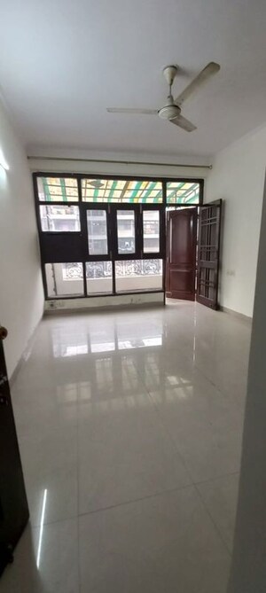 Room in 3 BHK Apartment at Sector 11 Dwarka – for Rent