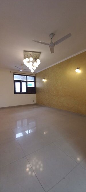 3 BHK Apartment For Rent in Sector 11 Dwarka