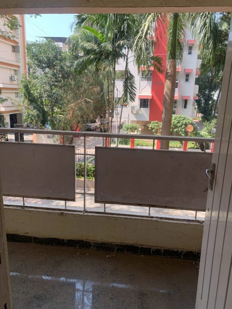 Balcony, bandra west 3 Bedroom 1100 Sq.Ft. Apartment In Bandra West Mumbai 9798669