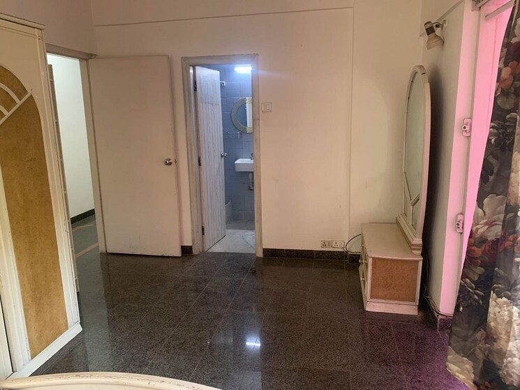Bathroom, bandra west 3 Bedroom 1100 Sq.Ft. Apartment In Bandra West Mumbai 9798669