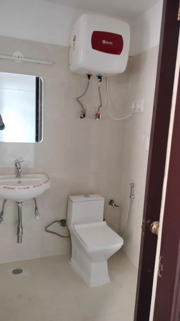 Bathroom, sector 22 dwarka 3 Bedroom 1500 Sq.Ft. Apartment In Sector 22 Dwarka Delhi 9798840