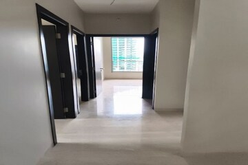 Room in 2 BHK Apartment at Veena Saaz, Kandivali East – for Rent