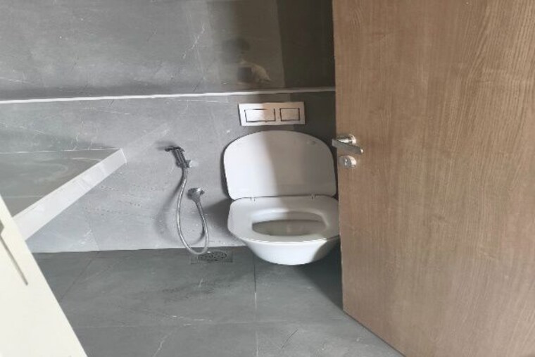 Bathroom, veena-saaz 2 Bedroom 1150 Sq.Ft. Apartment In Kandivali East Mumbai 9798815