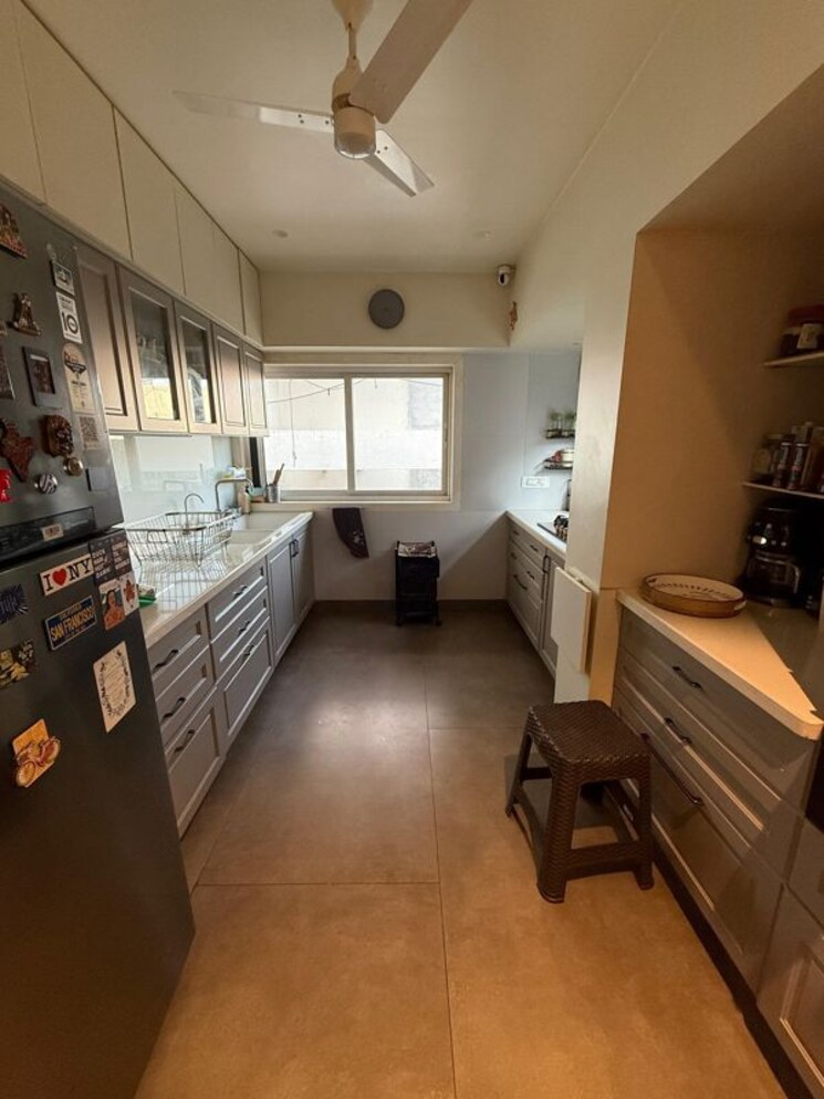 Kitchen, khar west 3 Bedroom 1100 Sq.Ft. Apartment In Khar West Mumbai 9798841
