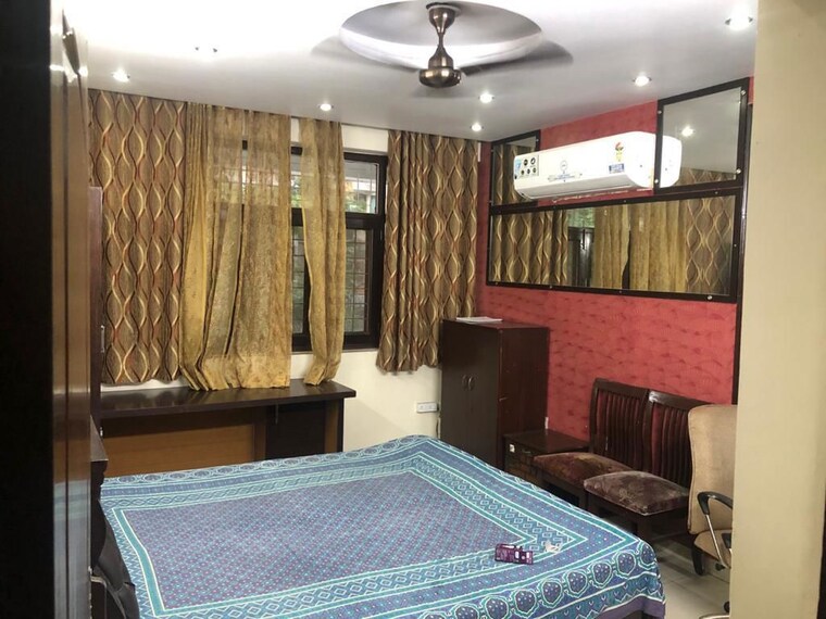 Bedroom, sector 11 dwarka 3 Bedroom 1500 Sq.Ft. Apartment In Sector 11 Dwarka Delhi 9798961