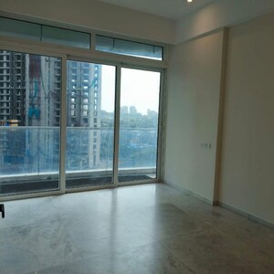 Room in 3 BHK Apartment at Enpar Lotus 101 Worli Residences, Kamala Mill – for Rent