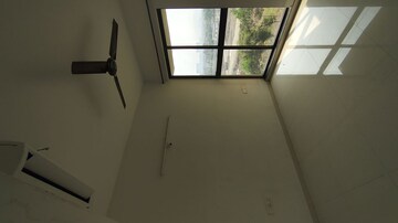 Room in 1 BHK Apartment at Lodha Palava Downtown Dombivli East, Dombivli East – for Rent