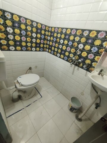 Bathroom in 2 BHK Builder Floor at Jai Apartments Vaishali, Vaishali Sector 3 – for Rent