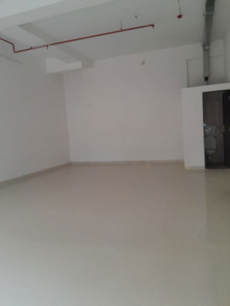 Room, the-zone Commercial Office Space in IT/SEZ 445 Sq.Ft. In Borivali West Mumbai 9799157