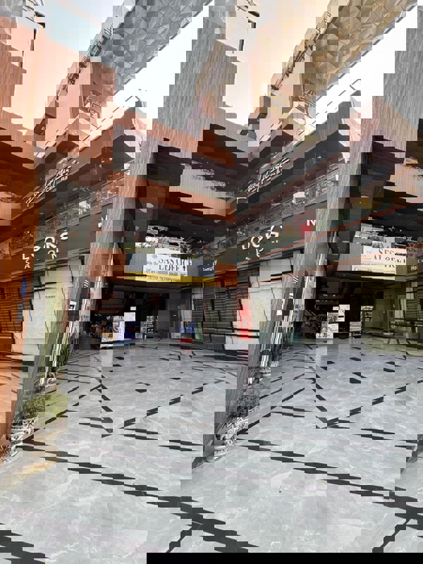 Retail Shop For Sale in Sun Twilight