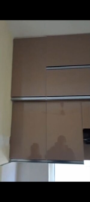 Furnished Amenities in 2 BHK Apartment at Pyramid Heights, Sector 85 – for Rent