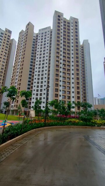 2 BHK Apartment For Rent in Sunteck MaxxWorld 5, Naigaon East